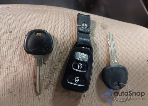 2013 Hyundai Elantra Gls из США, поврежденный, VIN 5NPDH4AE9DH308000